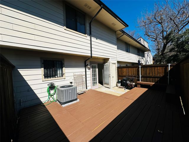 6646 E Lovers Lane 1105, Dallas, TX 75214