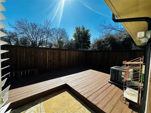 6646 E Lovers Lane 1105, Dallas, TX 75214