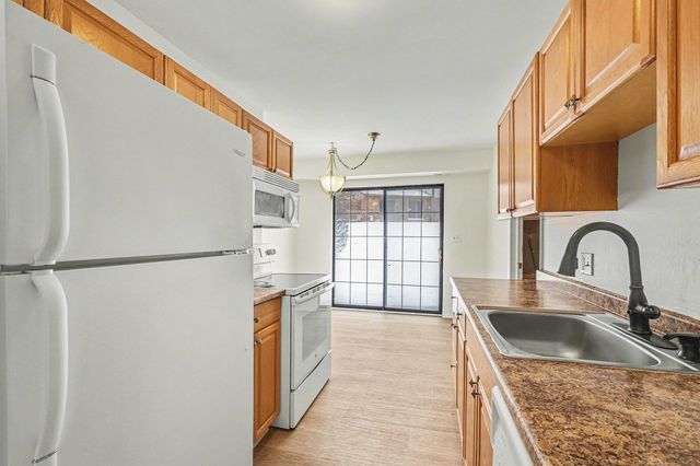 1891 Meadow Dale Court, Rochester Hills, MI 48309