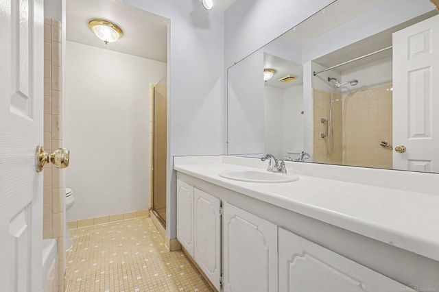 1891 Meadow Dale Court, Rochester Hills, MI 48309