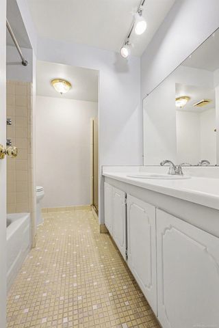 1891 Meadow Dale Court, Rochester Hills, MI 48309