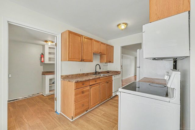 1891 Meadow Dale Court, Rochester Hills, MI 48309