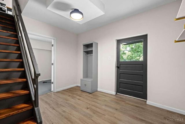 2562 Montana Avenue, Cincinnati, OH 45211