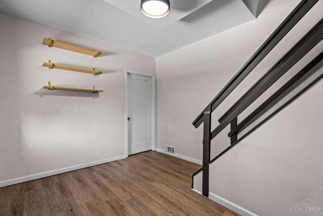 2562 Montana Avenue, Cincinnati, OH 45211