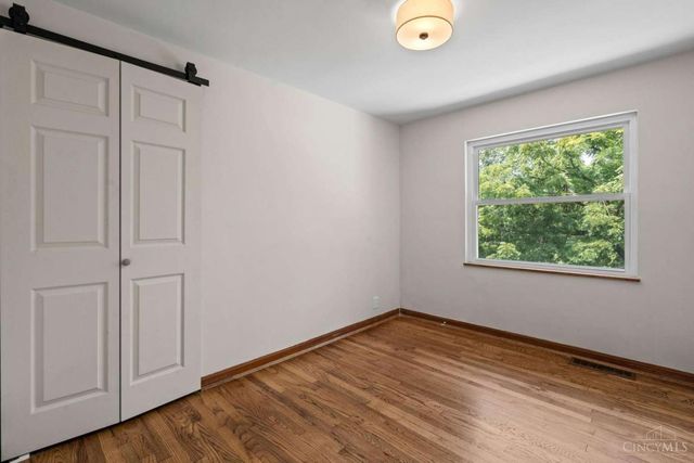 2562 Montana Avenue, Cincinnati, OH 45211