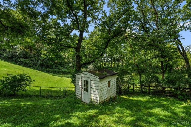 2562 Montana Avenue, Cincinnati, OH 45211