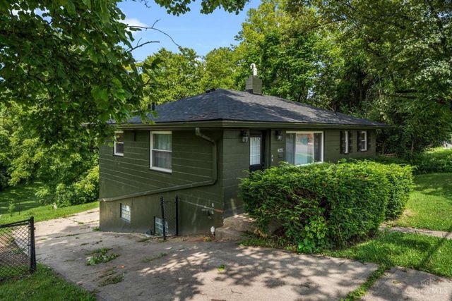 2562 Montana Avenue, Cincinnati, OH 45211