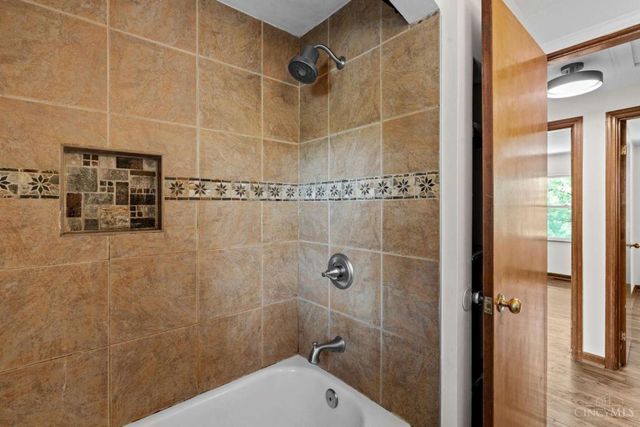 2562 Montana Avenue, Cincinnati, OH 45211