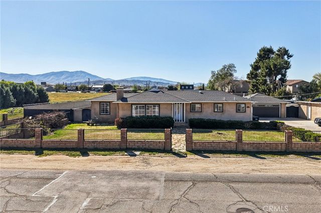 38465 12th Street E, Palmdale, CA 93550