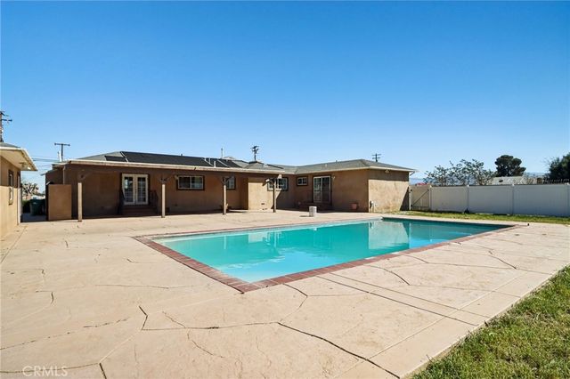 38465 12th Street E, Palmdale, CA 93550