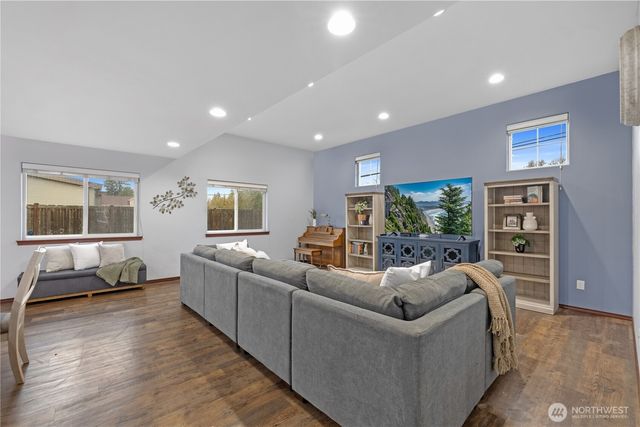 6901 288th Street NW, Stanwood, WA 98292