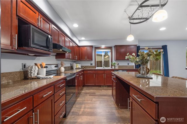 6901 288th Street NW, Stanwood, WA 98292