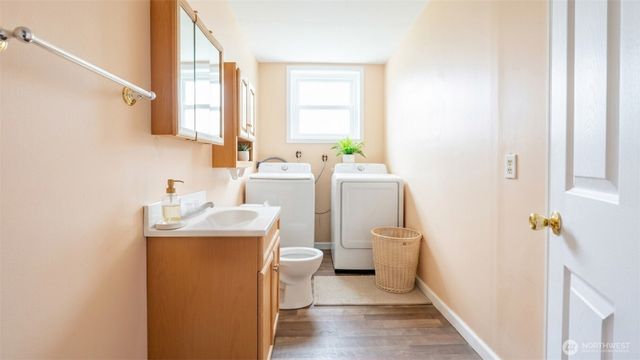 3319 S 249th Place, Kent, WA 98032