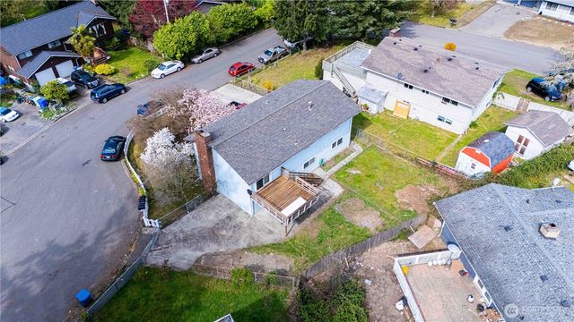 3319 S 249th Place, Kent, WA 98032