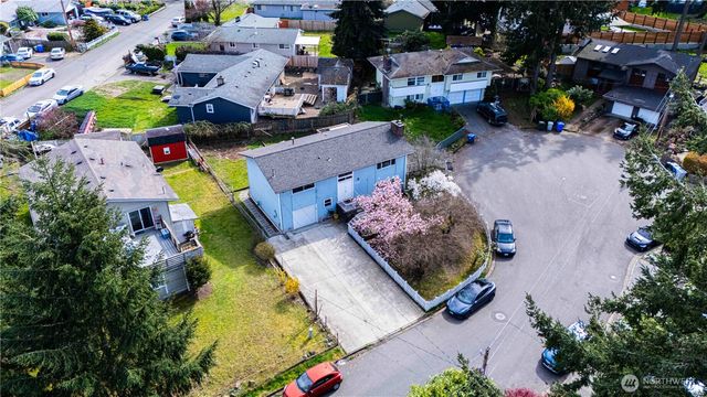 3319 S 249th Place, Kent, WA 98032