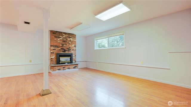 3319 S 249th Place, Kent, WA 98032