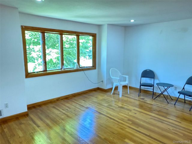 43 Newtown Avenue, Selden, NY 11784