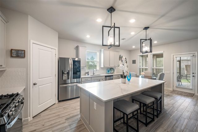 305 Royal Lily Trail, Montgomery, TX 77316