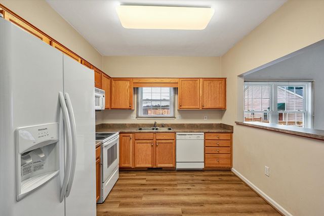 3827 Alexandra CT, Roanoke, VA 24012