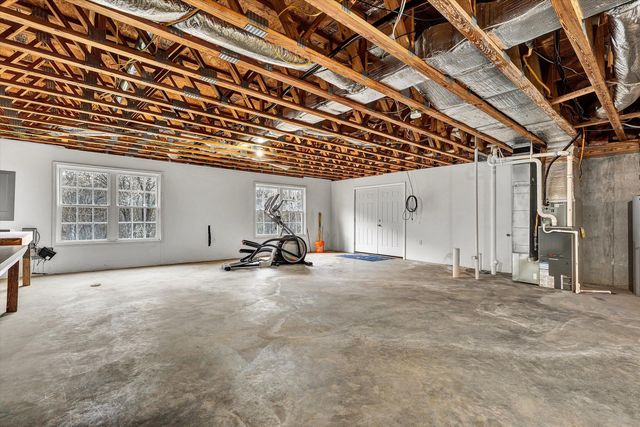 3827 Alexandra CT, Roanoke, VA 24012