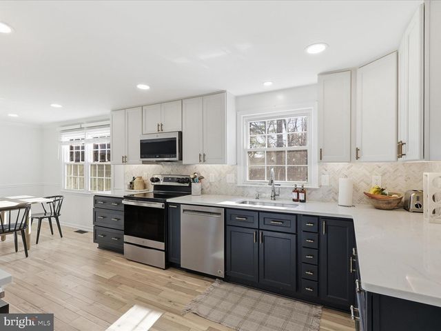 1537 SADLERS WELLS DR, Herndon, VA 20170