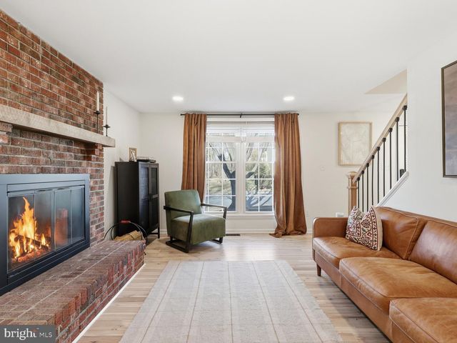 1537 SADLERS WELLS DR, Herndon, VA 20170