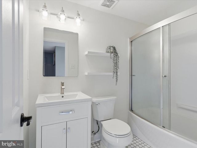 1537 SADLERS WELLS DR, Herndon, VA 20170