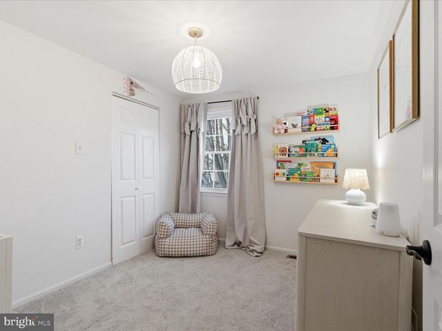 1537 SADLERS WELLS DR, Herndon, VA 20170