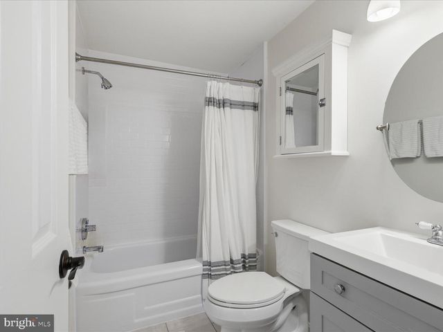 1537 SADLERS WELLS DR, Herndon, VA 20170