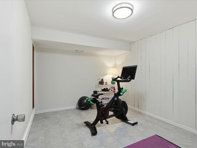 1537 SADLERS WELLS DR, Herndon, VA 20170