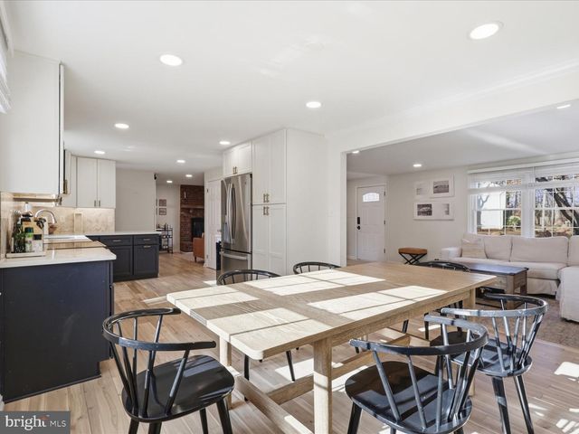1537 SADLERS WELLS DR, Herndon, VA 20170