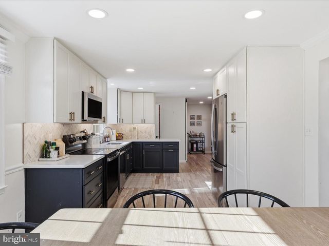 1537 SADLERS WELLS DR, Herndon, VA 20170