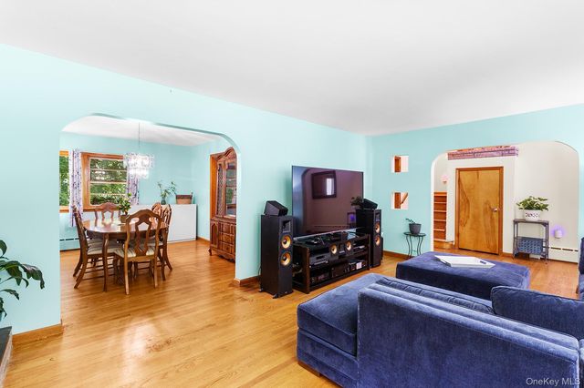 152 Old State Road, Highland Falls, NY 10928