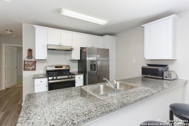 134 SAMUEL KEMPER, San Antonio, TX 78220