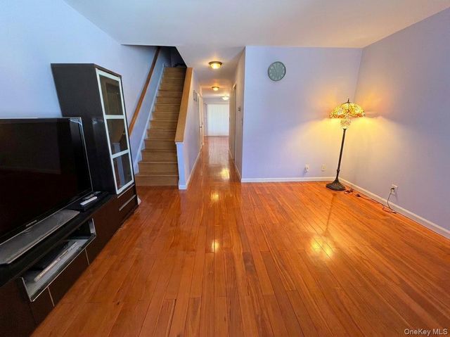 2822 W 16th Street, Brooklyn, NY 11224