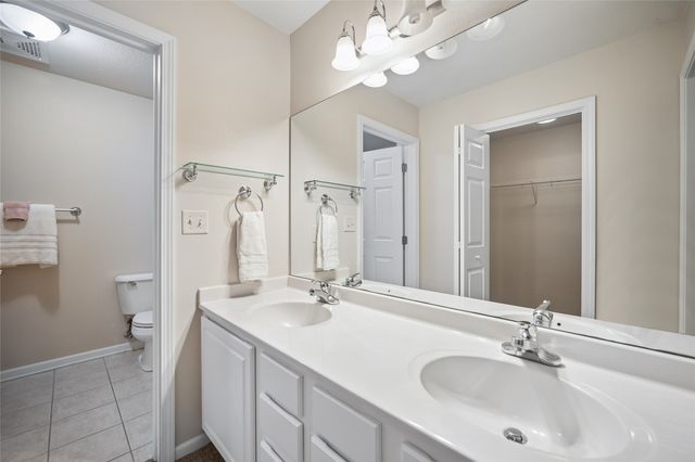 2901 Grand Avenue 101, Des Moines, IA 50312