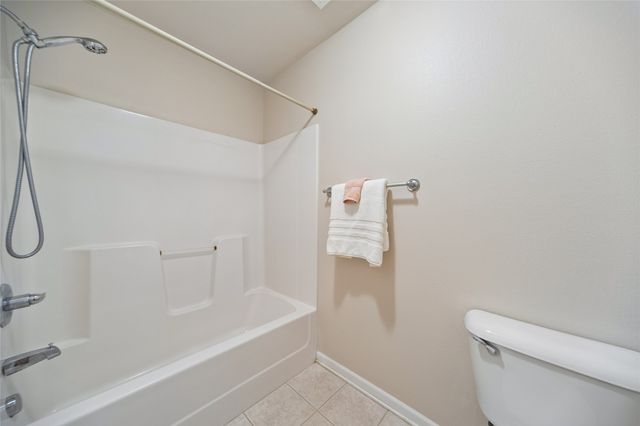 2901 Grand Avenue 101, Des Moines, IA 50312