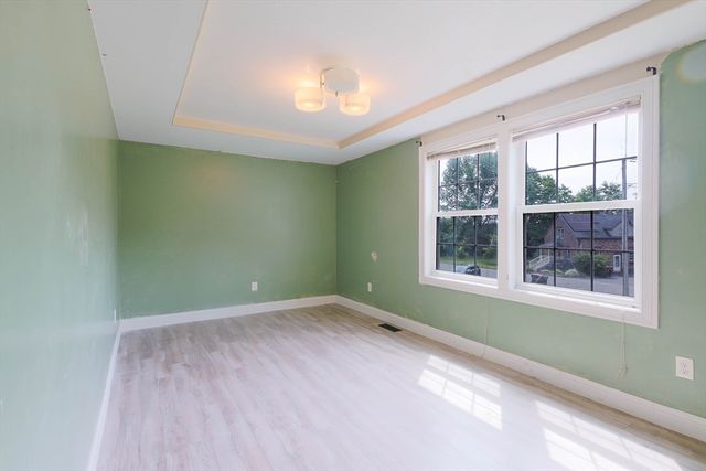 30 Royal Lane, Agawam, MA 01001