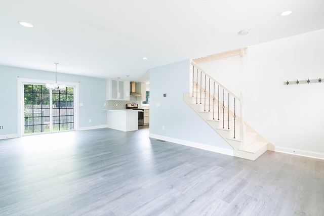 30 Royal Lane, Agawam, MA 01001