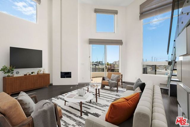 235 Main Street 316, Venice, CA 90291