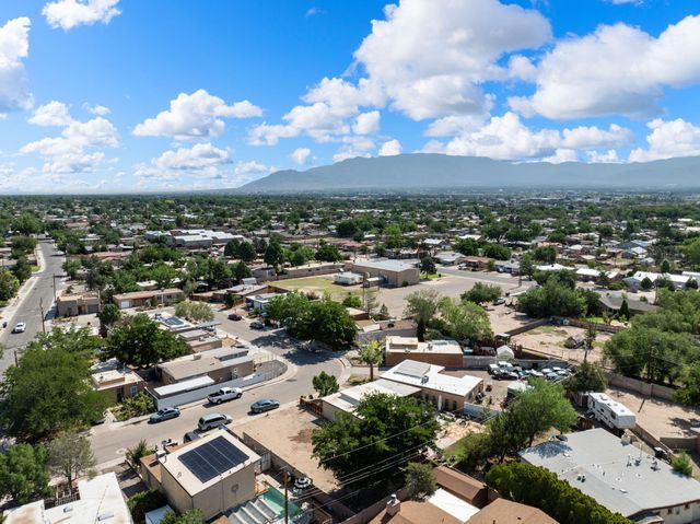 4208 TRINITY Place NW, Albuquerque, NM 87107