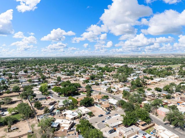 4208 TRINITY Place NW, Albuquerque, NM 87107