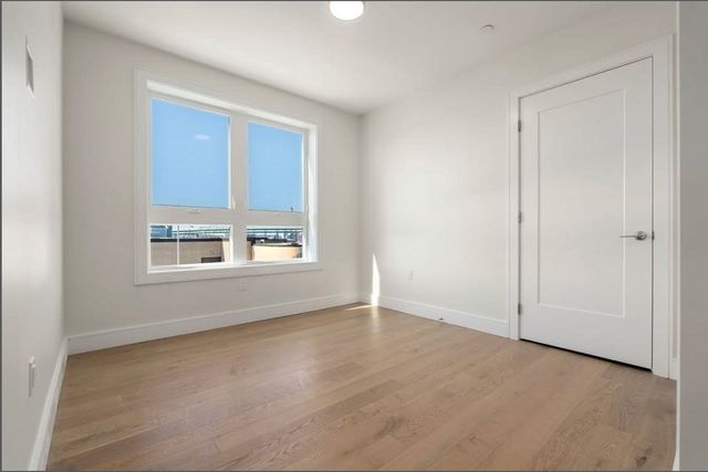 301 Border St. 610, Boston, MA 02128