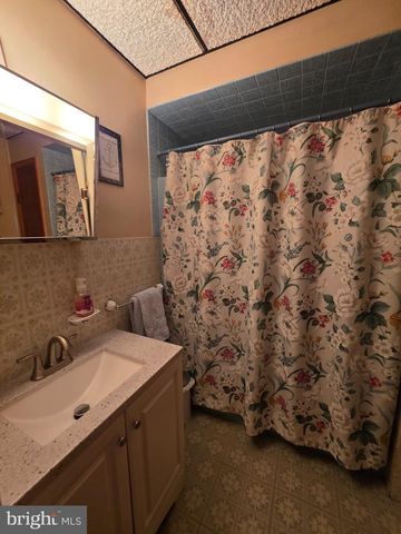 65 ARBOR AVE, Hamilton, NJ 08619
