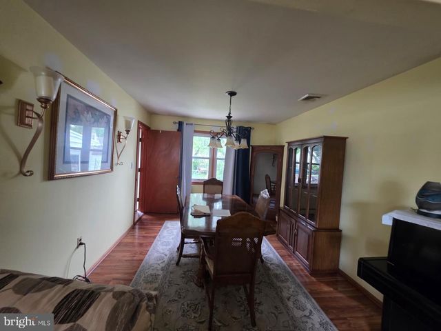65 ARBOR AVE, Hamilton, NJ 08619