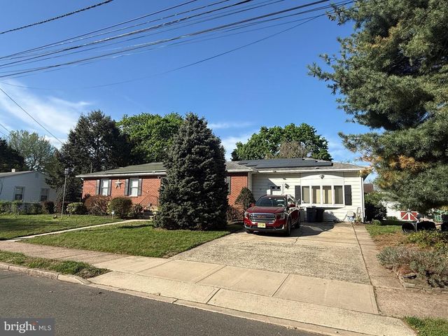 65 ARBOR AVE, Hamilton, NJ 08619