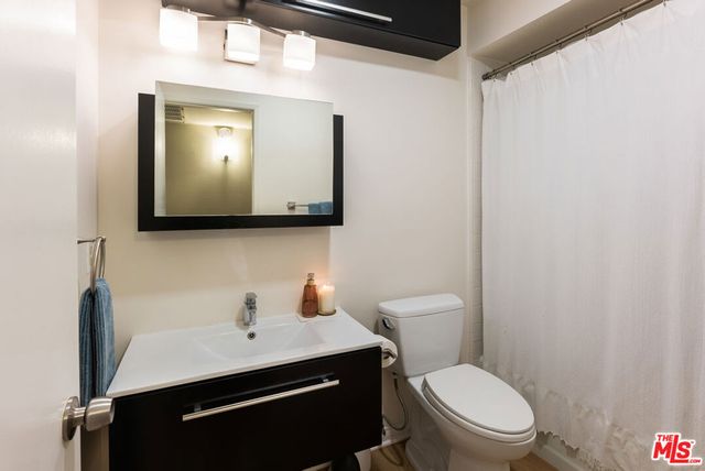 1262 S Barrington Avenue 102, Los Angeles, CA 90025