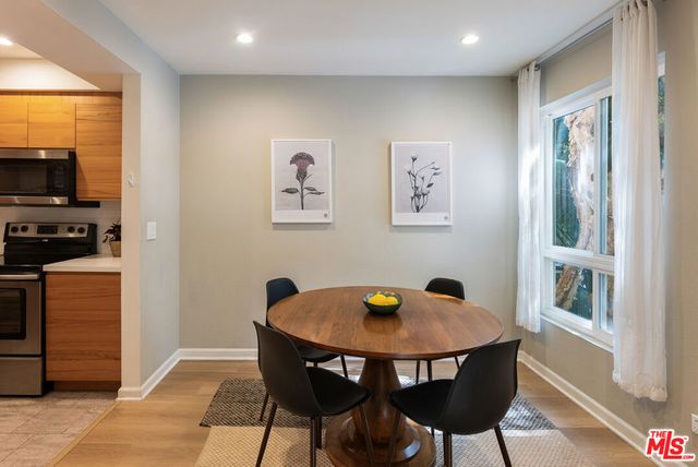 1262 S Barrington Avenue 102, Los Angeles, CA 90025