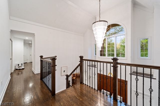 54 Mohawk Ave, Norwood Boro, NJ 07648