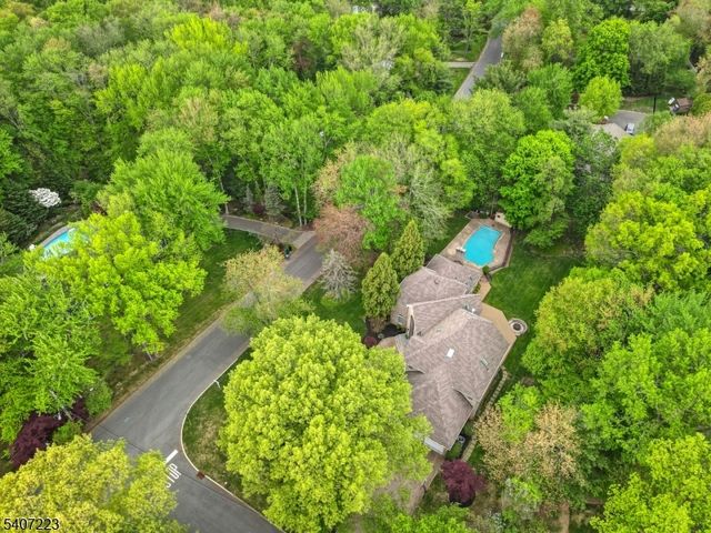 54 Mohawk Ave, Norwood Boro, NJ 07648